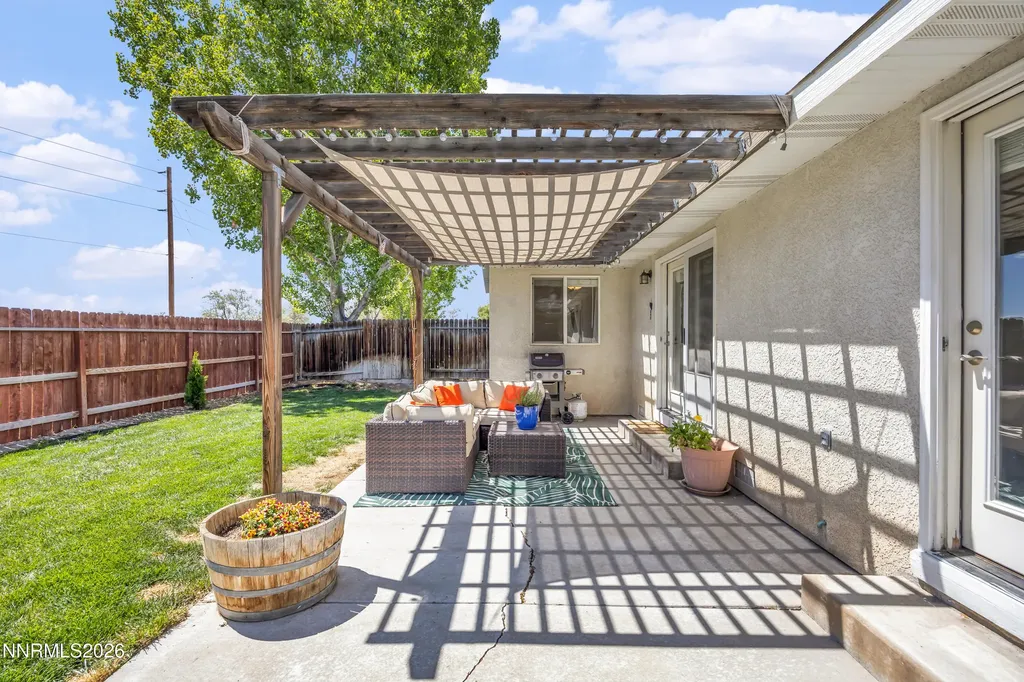 812 Augusta Fallon NV 89406