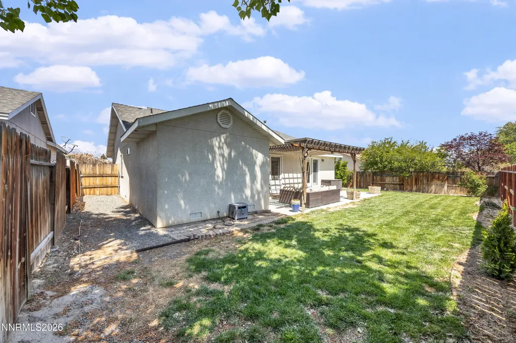 812 Augusta Fallon NV 89406