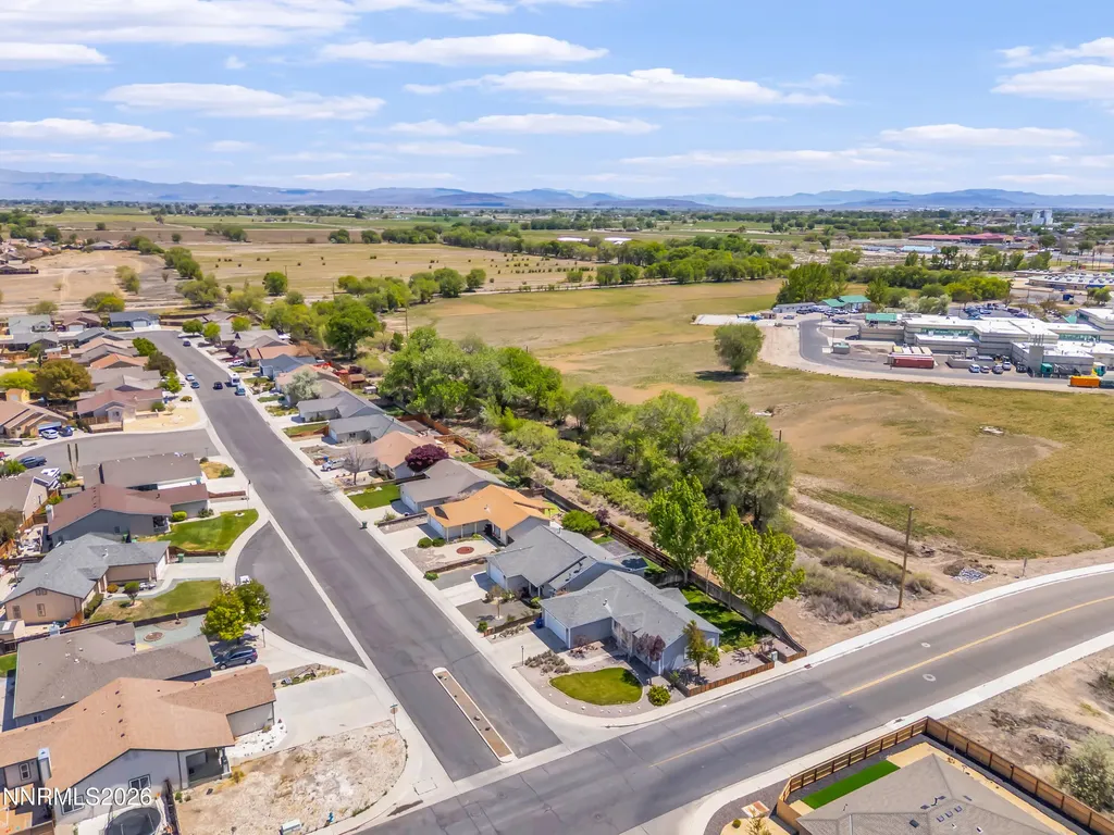 812 Augusta Fallon NV 89406