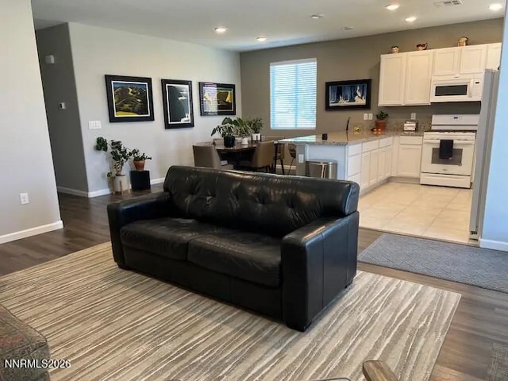 108 Alamosa Dayton NV 89403