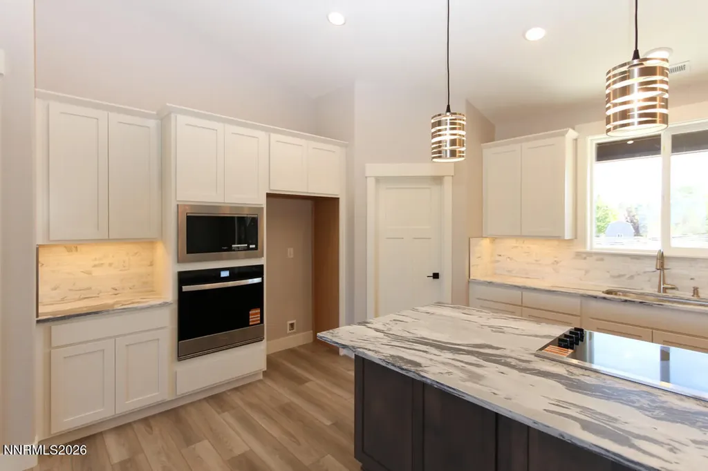 1836 Helman Gardnerville NV 89410