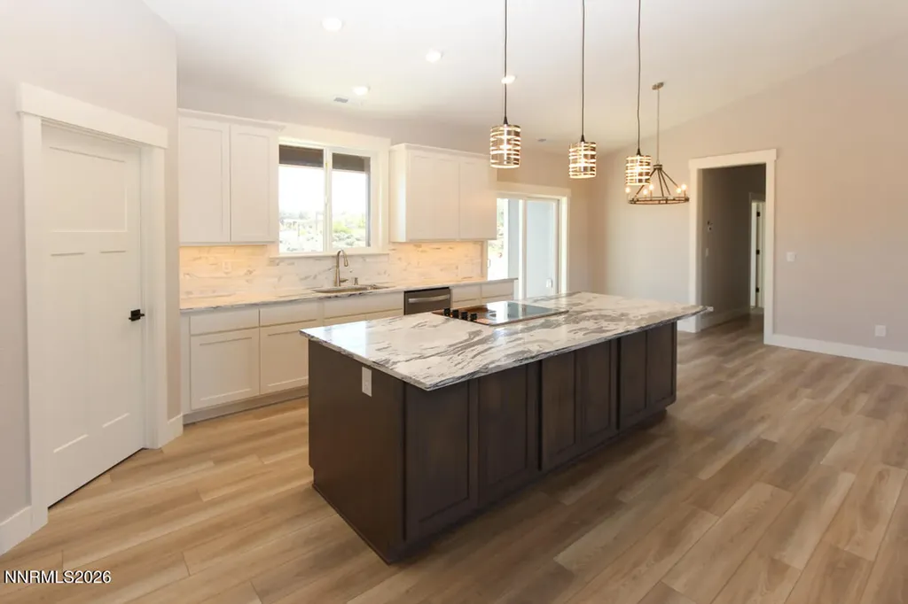 1836 Helman Gardnerville NV 89410