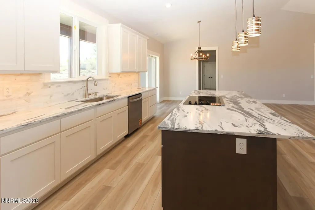 1836 Helman Gardnerville NV 89410