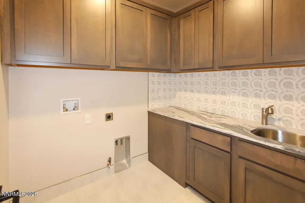 1836 Helman Gardnerville NV 89410