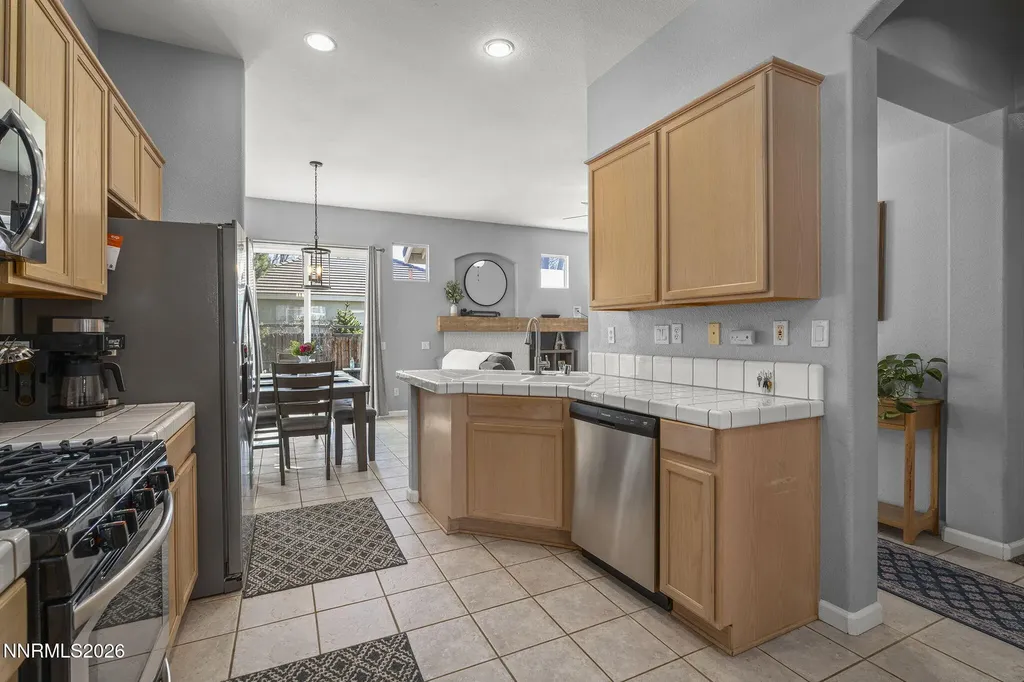2633 Arrow Smith Sparks NV 89436