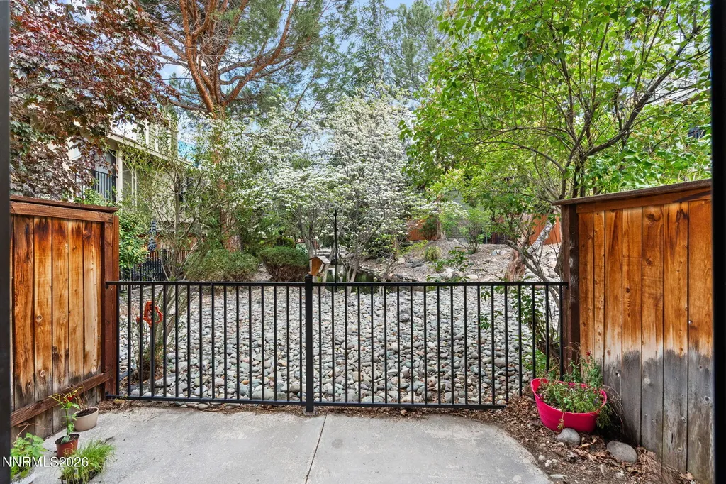 3106 Eastshore Reno NV 89509