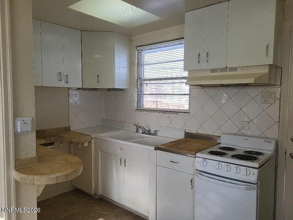 921 Willow Reno NV 89502