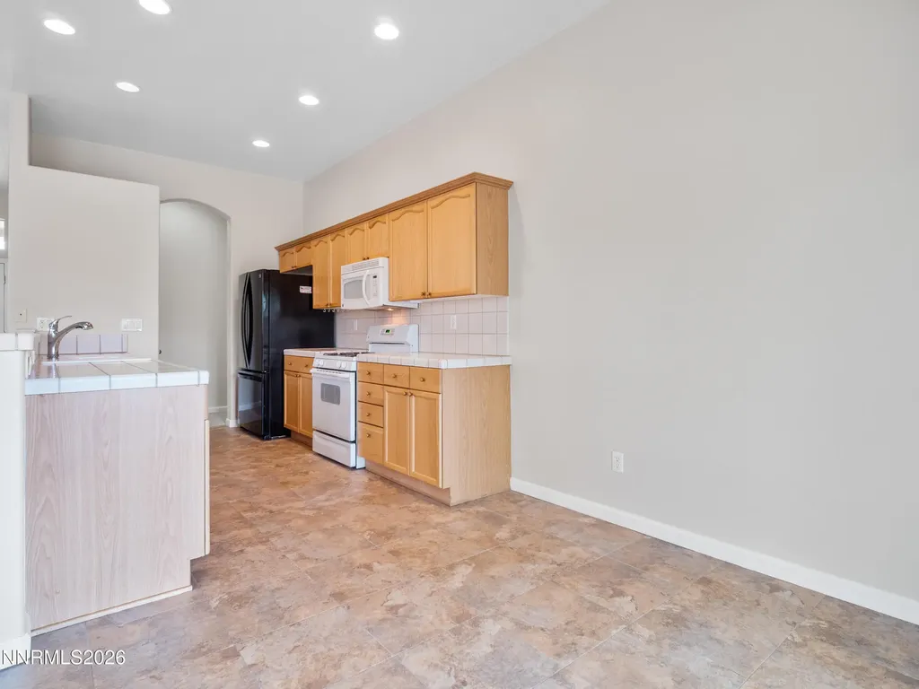 1327 Grassland Dayton NV 89403