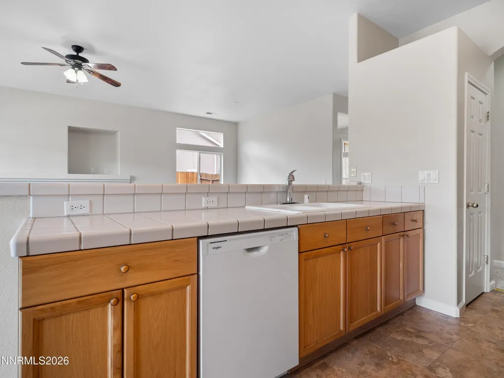 1327 Grassland Dayton NV 89403