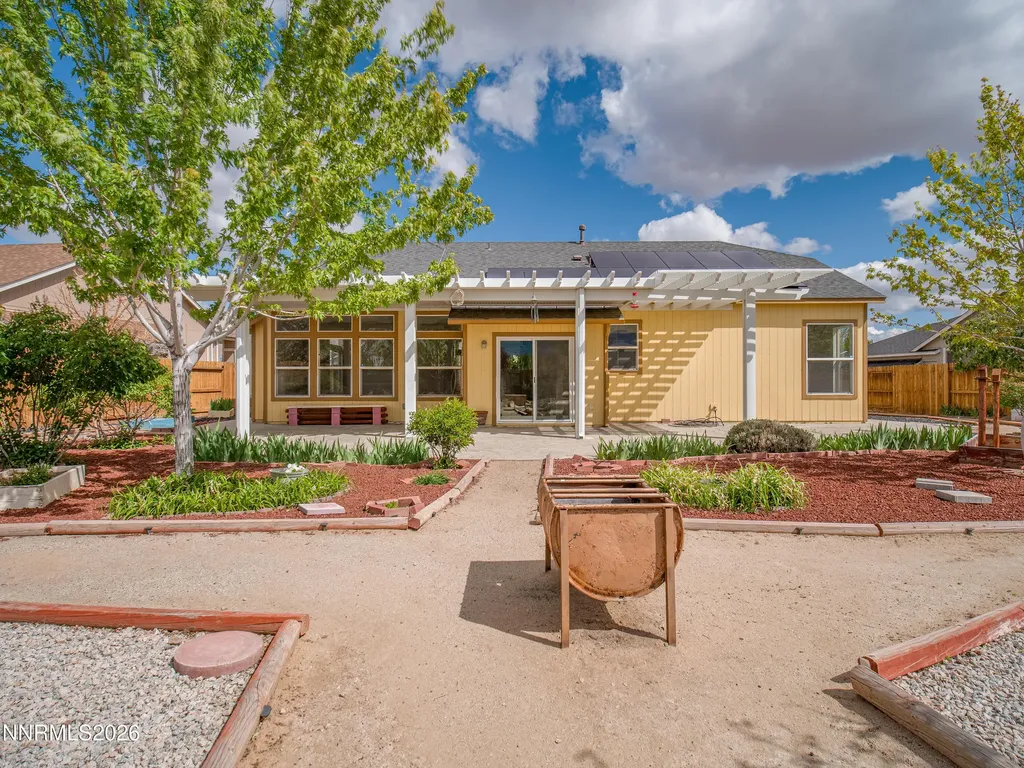 1327 Grassland Dayton NV 89403