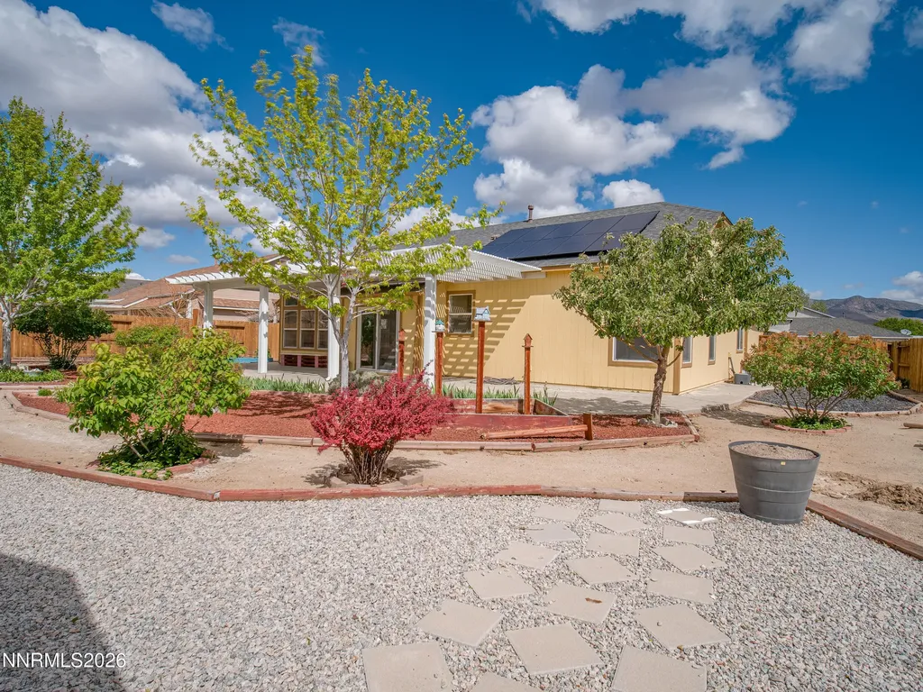 1327 Grassland Dayton NV 89403