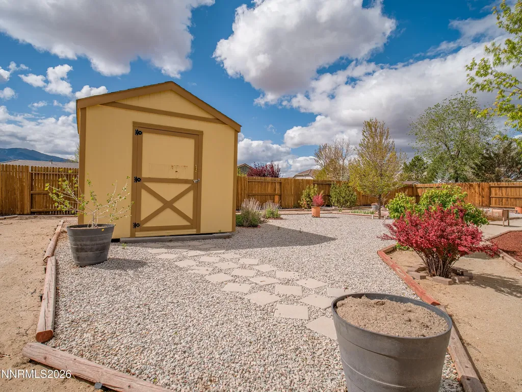 1327 Grassland Dayton NV 89403