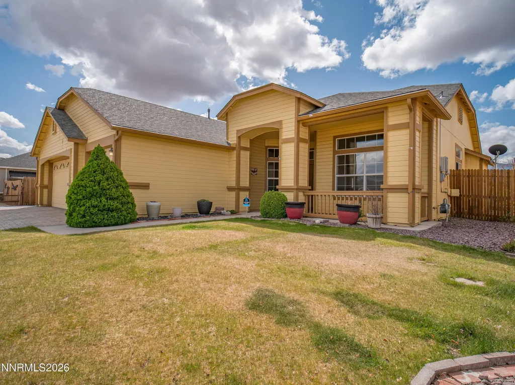 1327 Grassland Dayton NV 89403