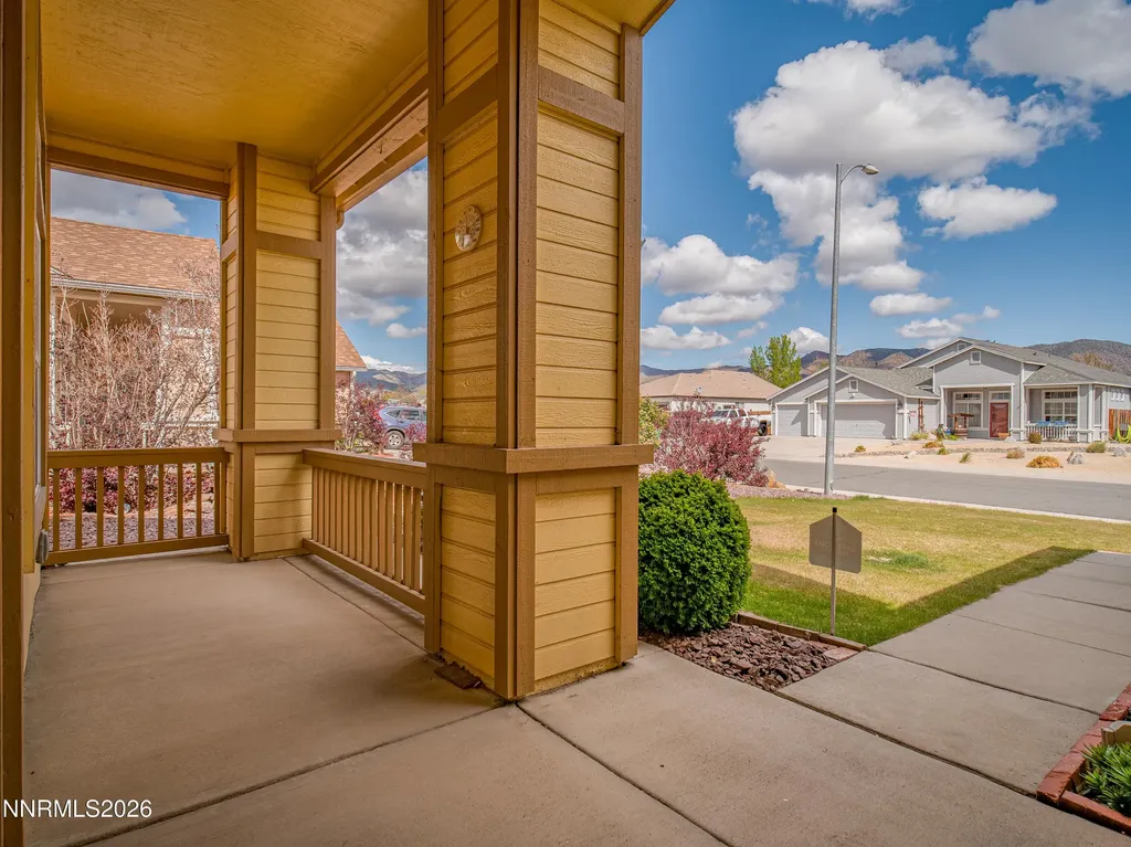 1327 Grassland Dayton NV 89403