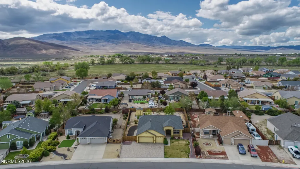1327 Grassland Dayton NV 89403