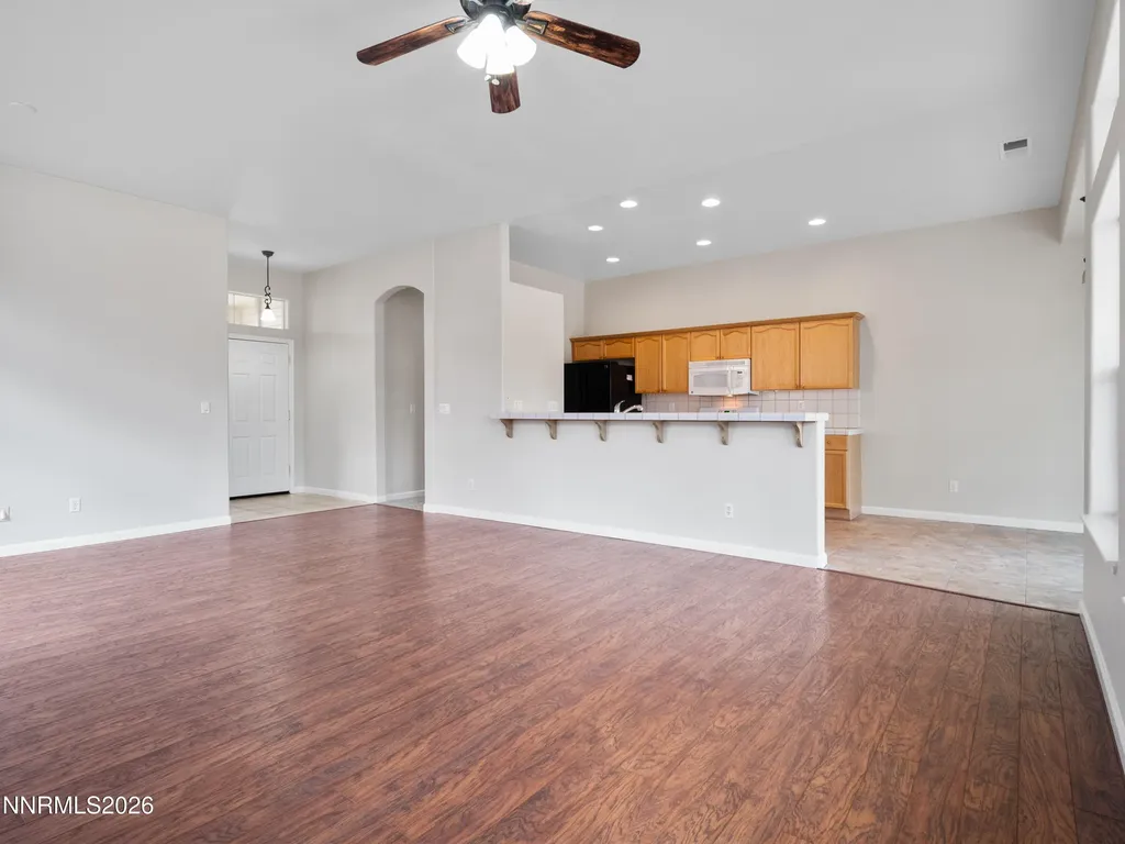 1327 Grassland Dayton NV 89403