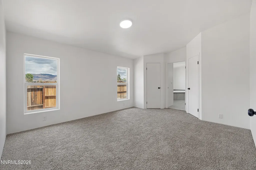 312 Phyllis Silver Springs NV 89429