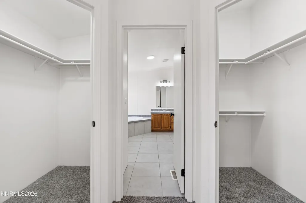 312 Phyllis Silver Springs NV 89429