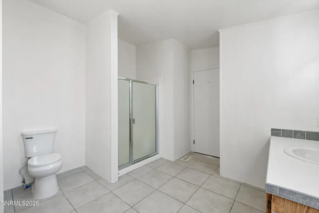 312 Phyllis Silver Springs NV 89429