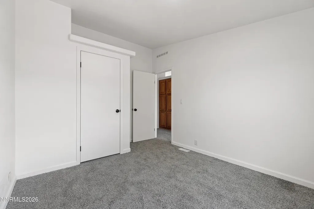 312 Phyllis Silver Springs NV 89429