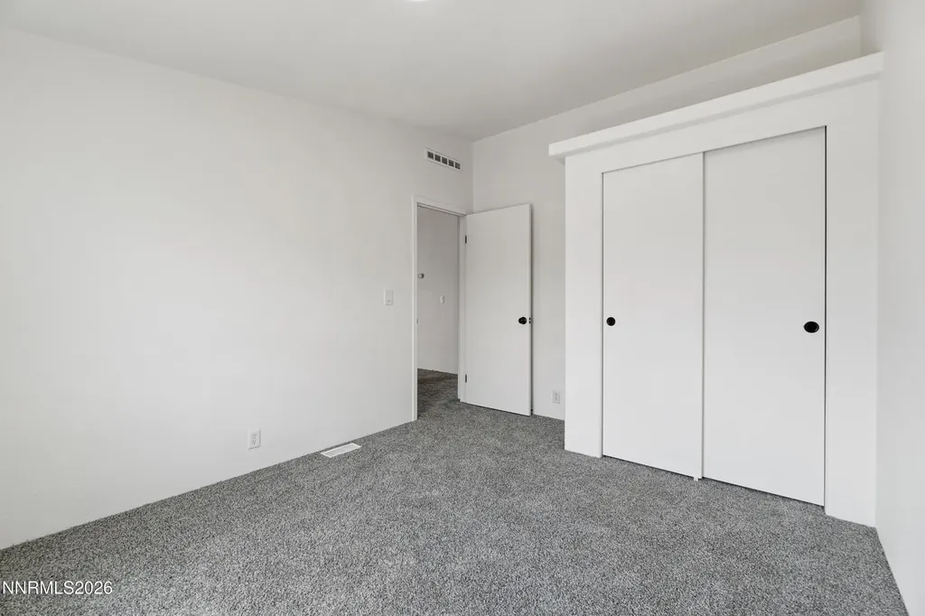 312 Phyllis Silver Springs NV 89429