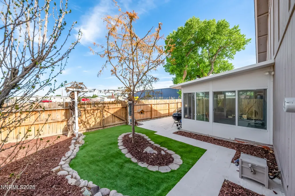 1065 Deena Fallon NV 89406