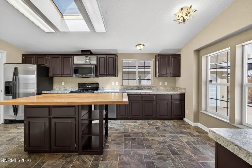 172 Rose Peak Dayton NV 89403