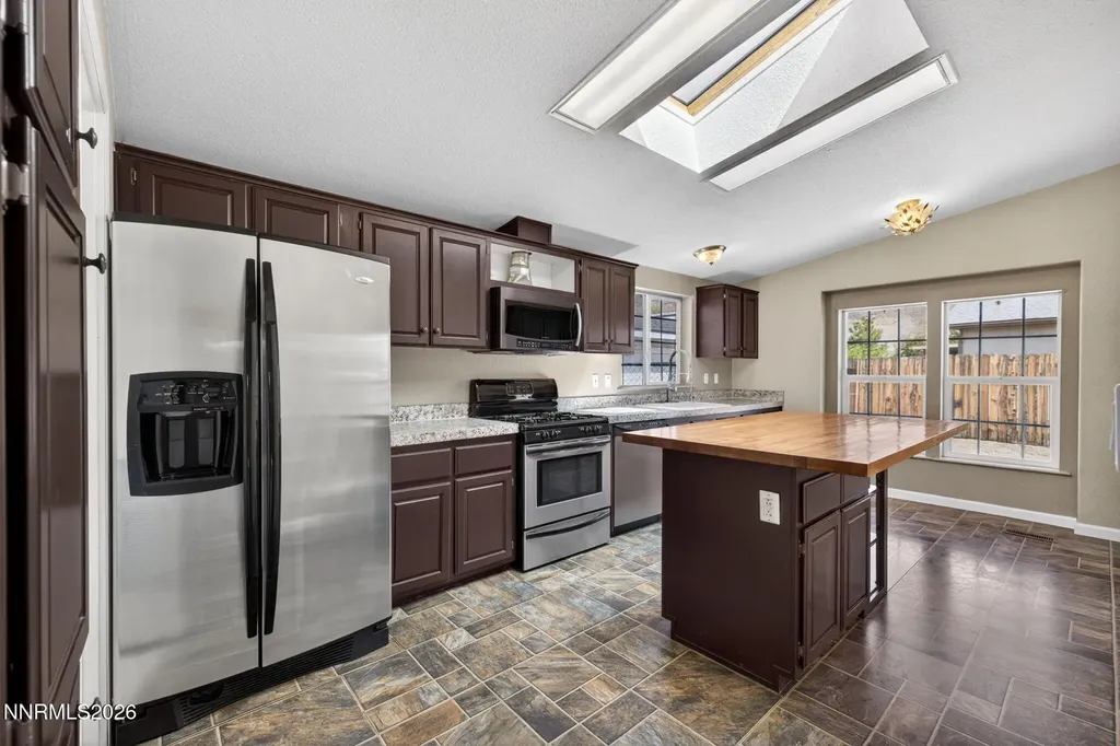 172 Rose Peak Dayton NV 89403