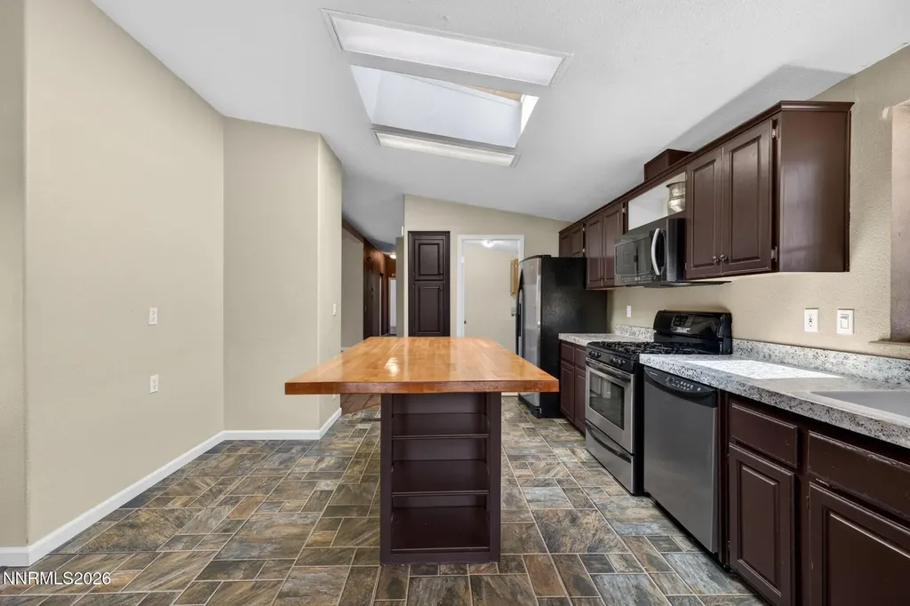 172 Rose Peak Dayton NV 89403