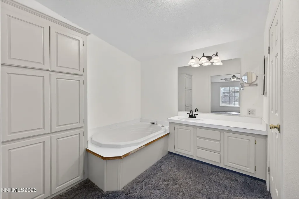 172 Rose Peak Dayton NV 89403
