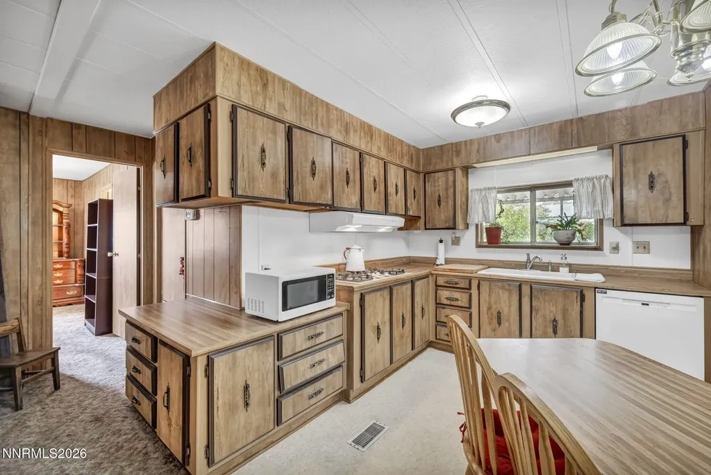 917 Loyola Carson City NV 89705