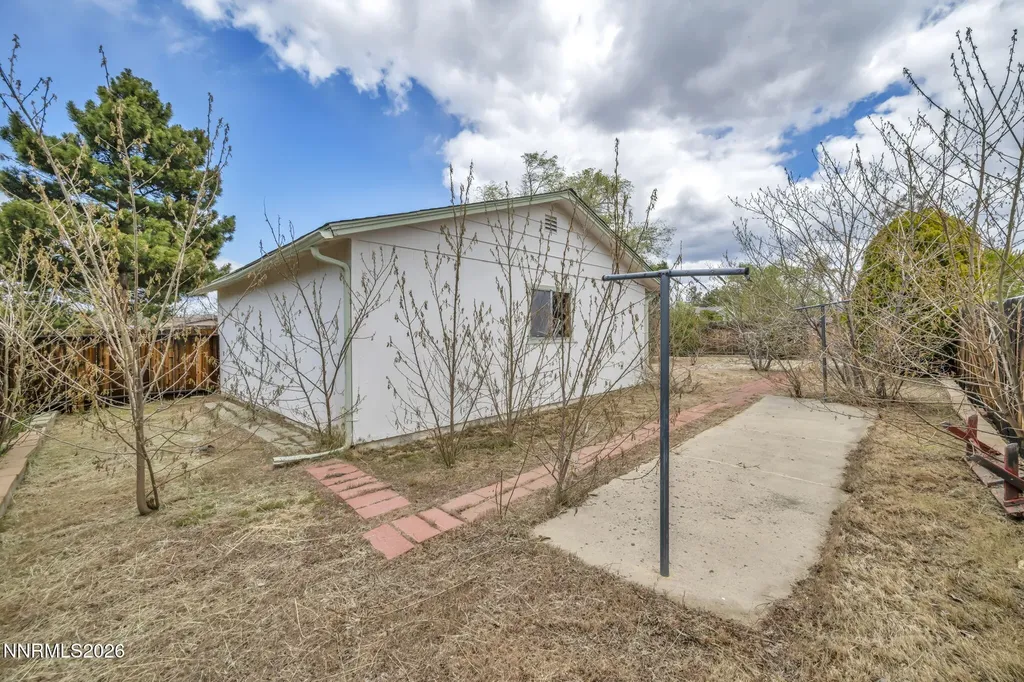 917 Loyola Carson City NV 89705