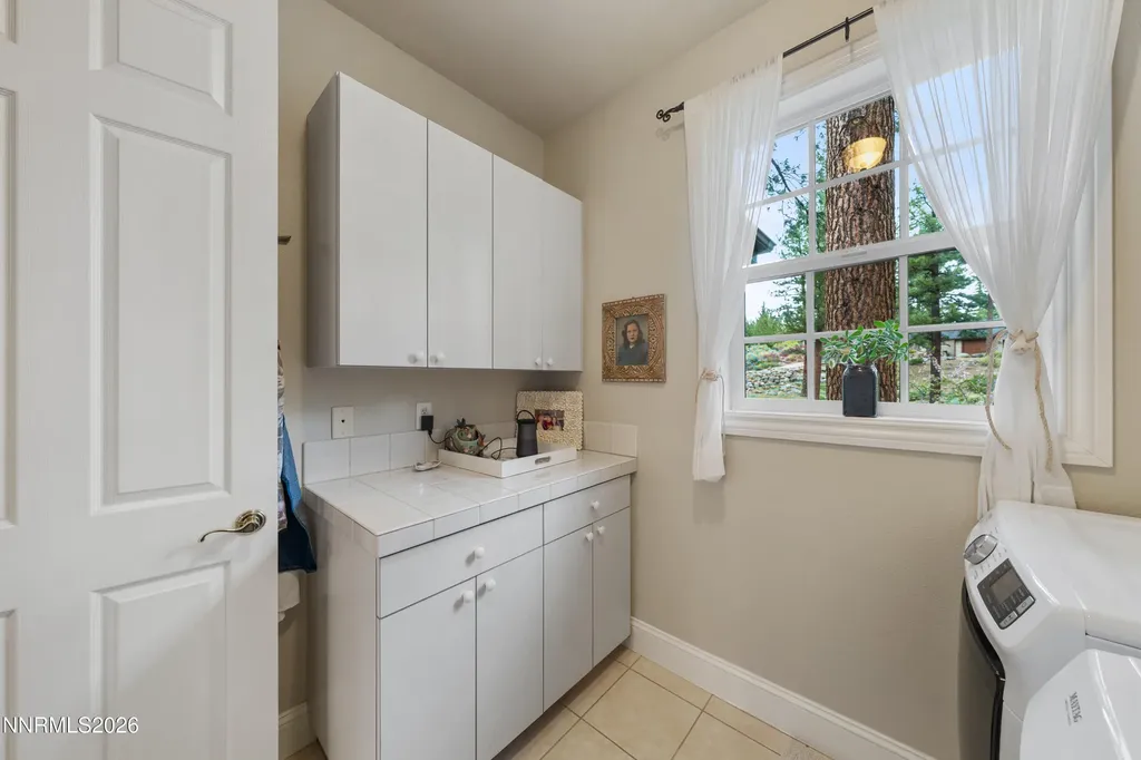 200 Piney Creek Reno NV 89511