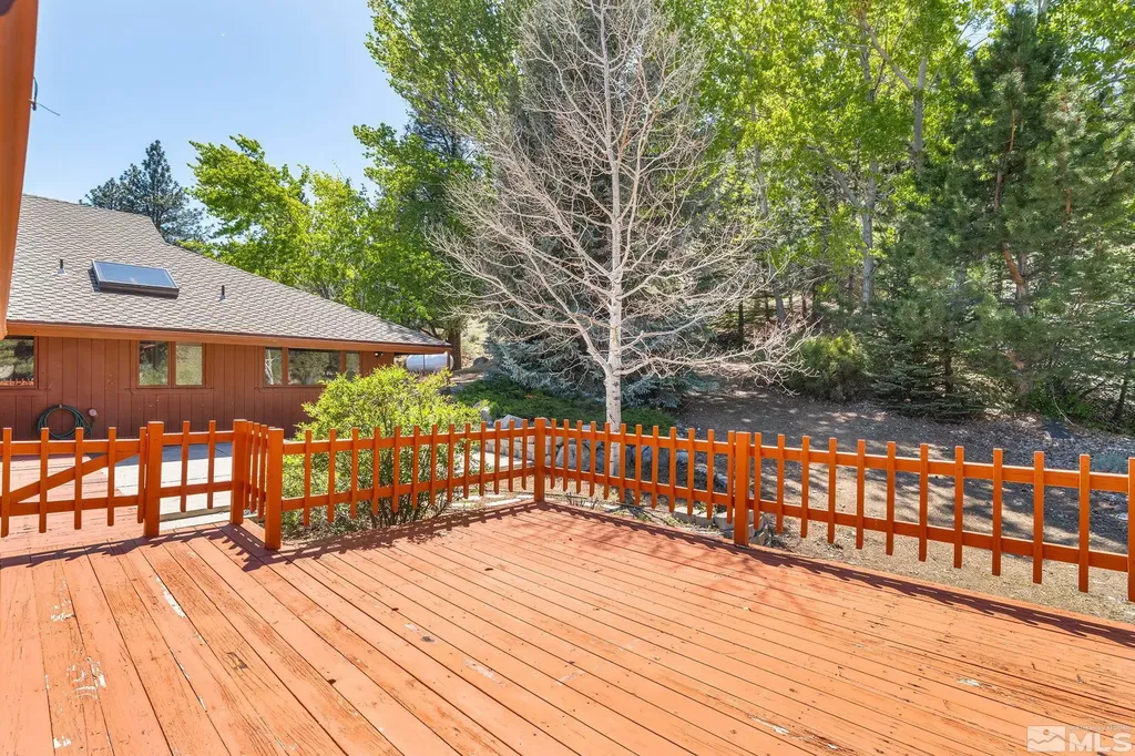 2414 Centennial Genoa NV 89411
