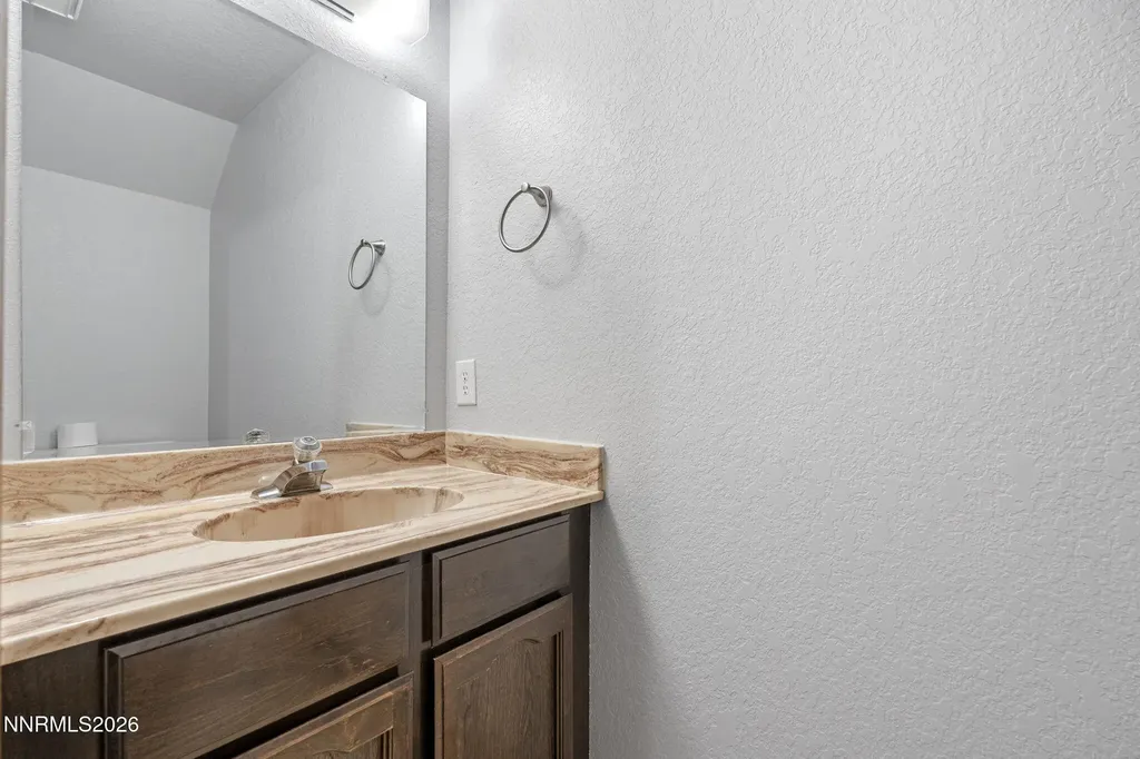 718 Travis Carson City NV 89701