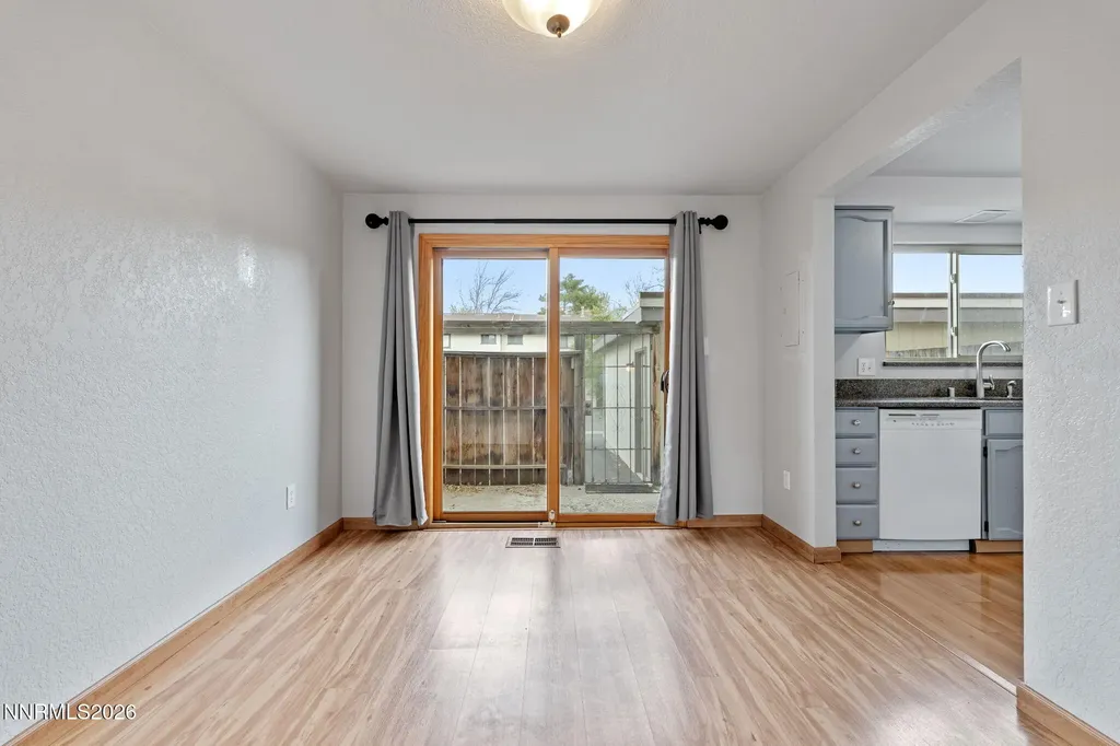 718 Travis Carson City NV 89701