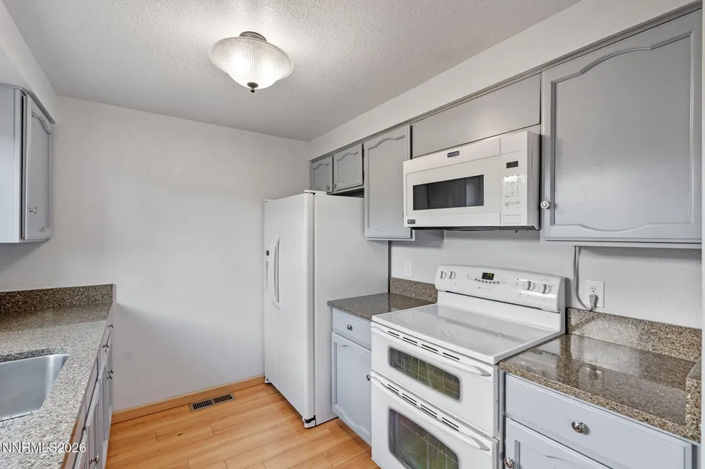 718 Travis Carson City NV 89701