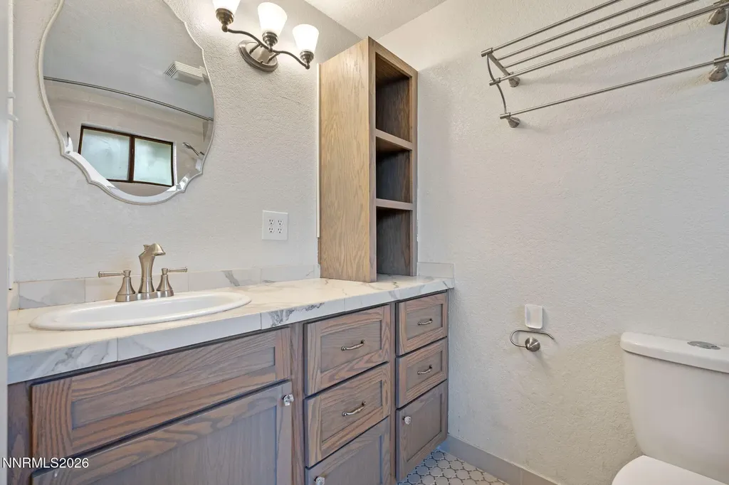 718 Travis Carson City NV 89701