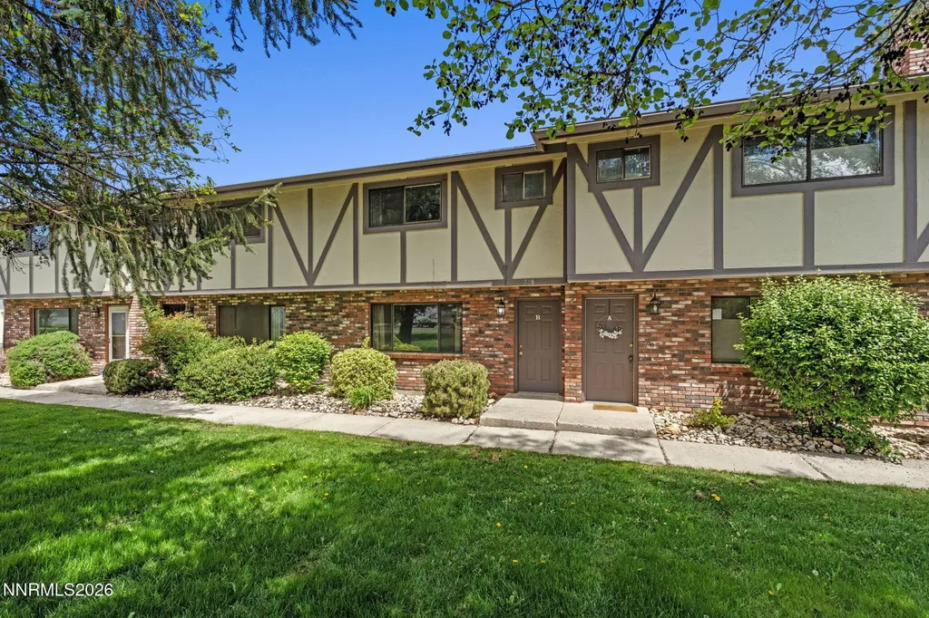718 Travis Carson City NV 89701