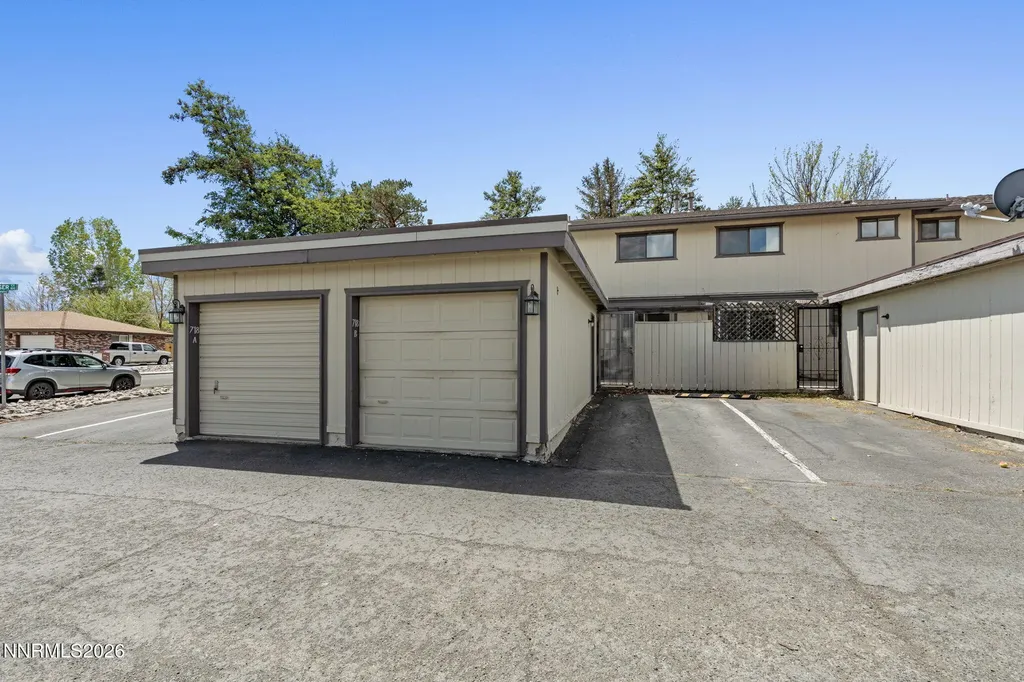 718 Travis Carson City NV 89701