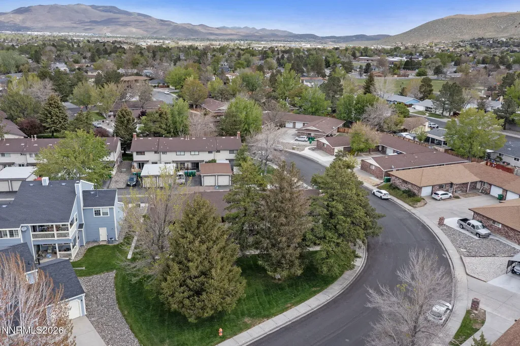718 Travis Carson City NV 89701