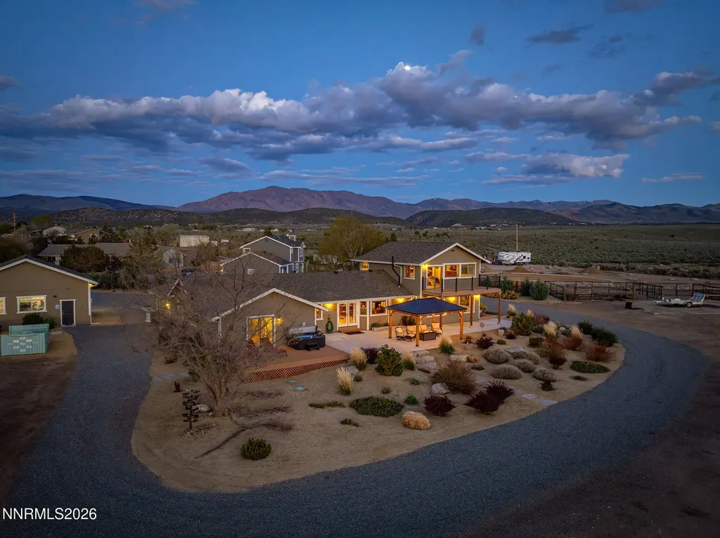 1324 Tamzy Gardnerville NV 89410