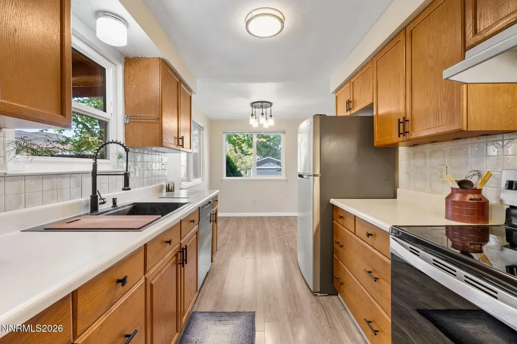 14005 Perlite Reno NV 89521