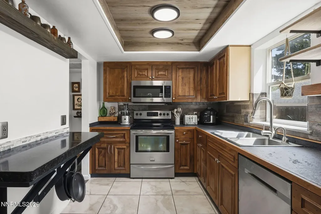 6296 Canyon Park Reno NV 89523