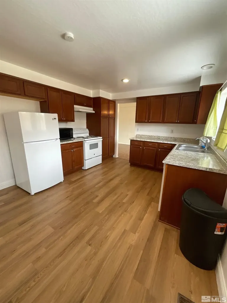 3268 Bunker Hill Sparks NV 89431