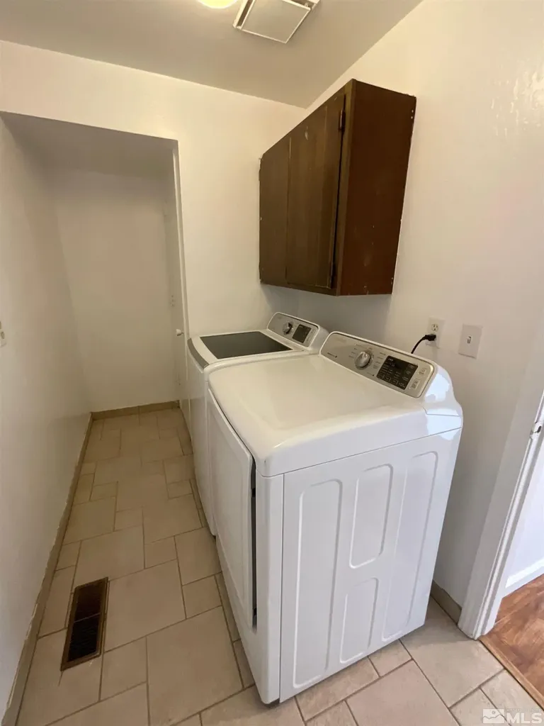 3268 Bunker Hill Sparks NV 89431