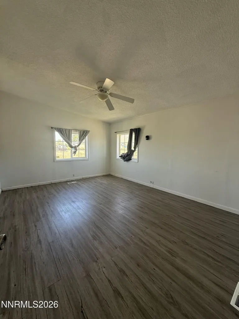 5865 Wren Winnemucca NV 89445