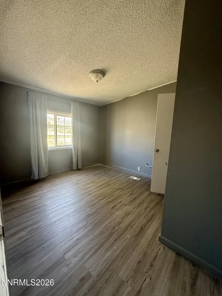 5865 Wren Winnemucca NV 89445