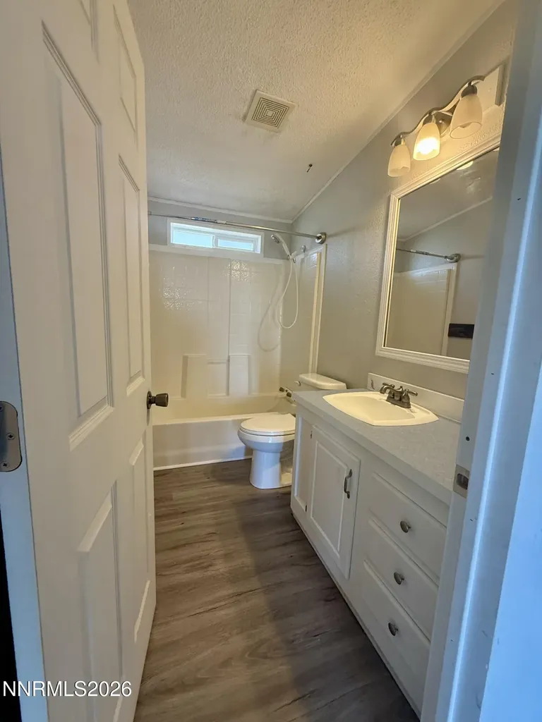 5865 Wren Winnemucca NV 89445