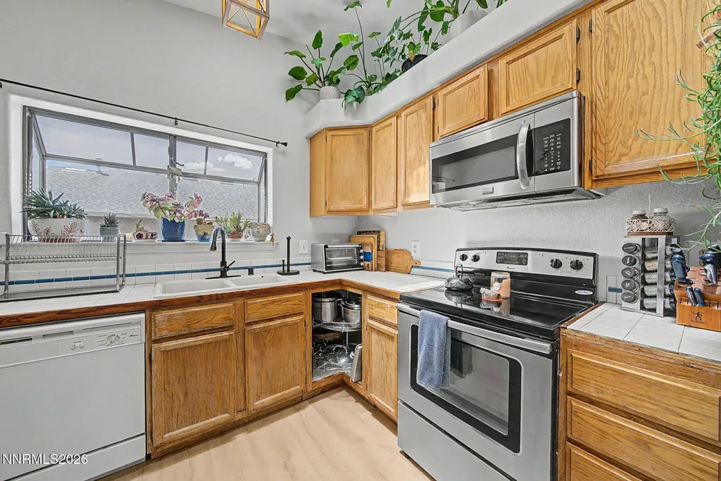 1492 Kathy Gardnerville NV 89460